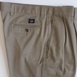 Dockers Pleated Twill
